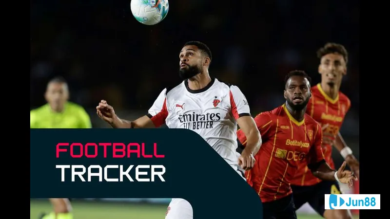 Cầu thủ của Al Duhail chuyền bóng với sự tập trung cao trong trận đấu Al Duhail vs Al…
