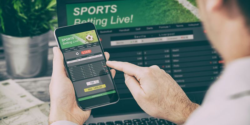 Trọng tài Anthony Taylor và lịch sử derby 7.2 thẻ/trận