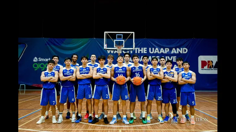 Hậu vệ Blue Eagles chặn đứng pha tấn công của Modbury Jets Hậu vệ Blue Eagles chặn đứng pha tấn công của Modbury Jets
